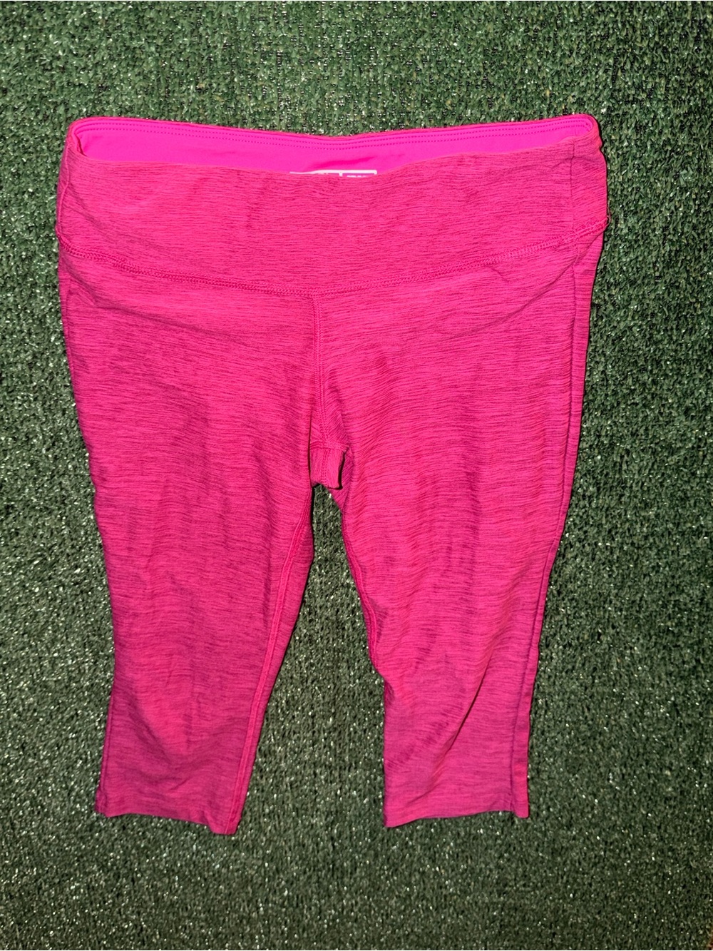 New Balance NB Dry Cropped Leggings Women’s Athletic Pants Sz Medium pink
